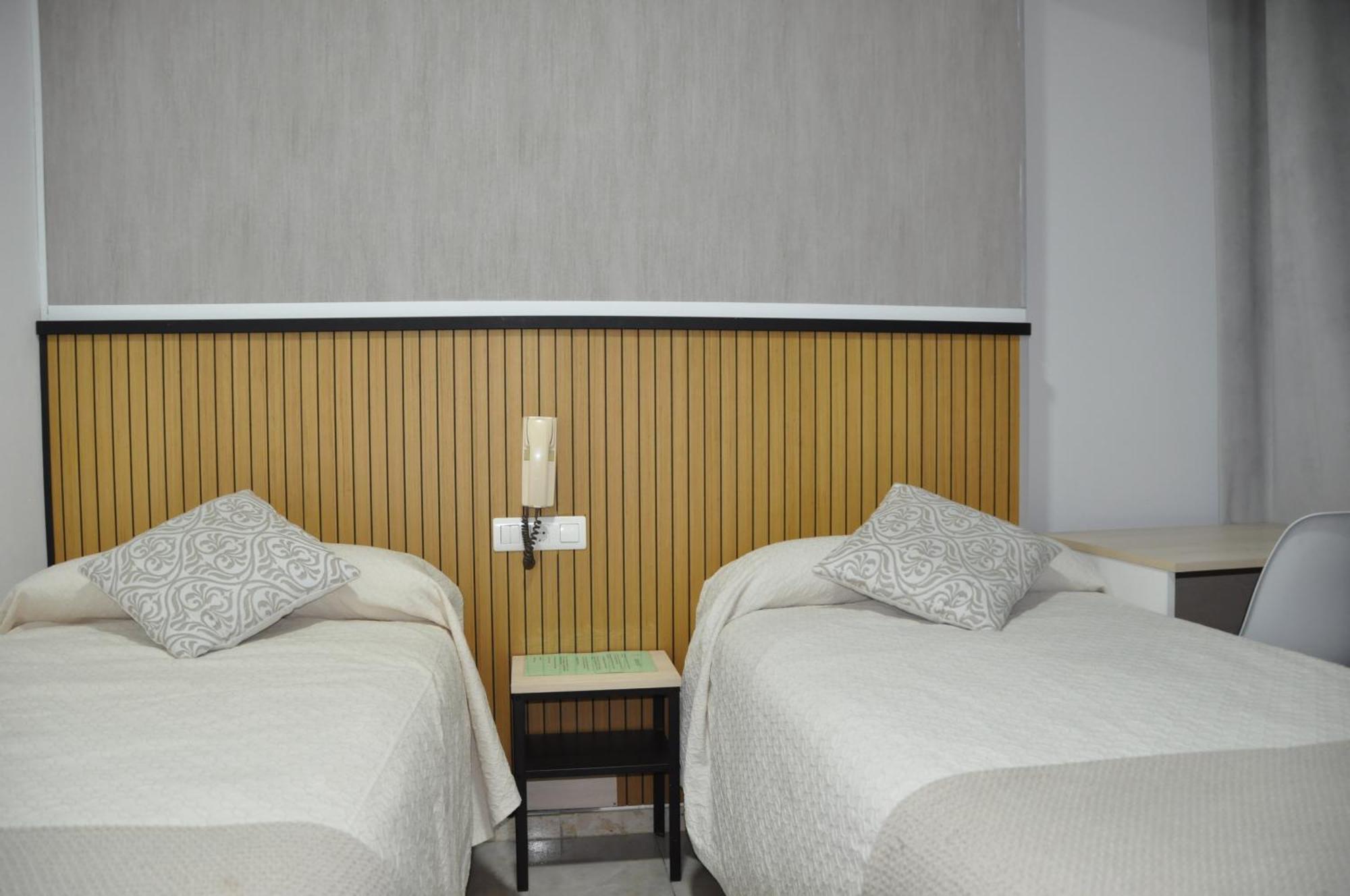 וייאדוליד Hostal Ramon Y Cajal מראה חיצוני תמונה