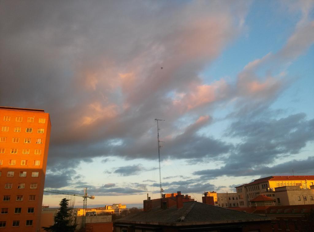וייאדוליד Hostal Ramon Y Cajal מראה חיצוני תמונה