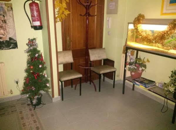 וייאדוליד Hostal Ramon Y Cajal מראה חיצוני תמונה